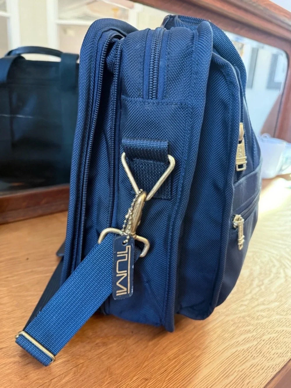 Tumi Men's Nylon Blue Expandable Brief/Laptop Case, Overnight Bag - Picture 14 of 15